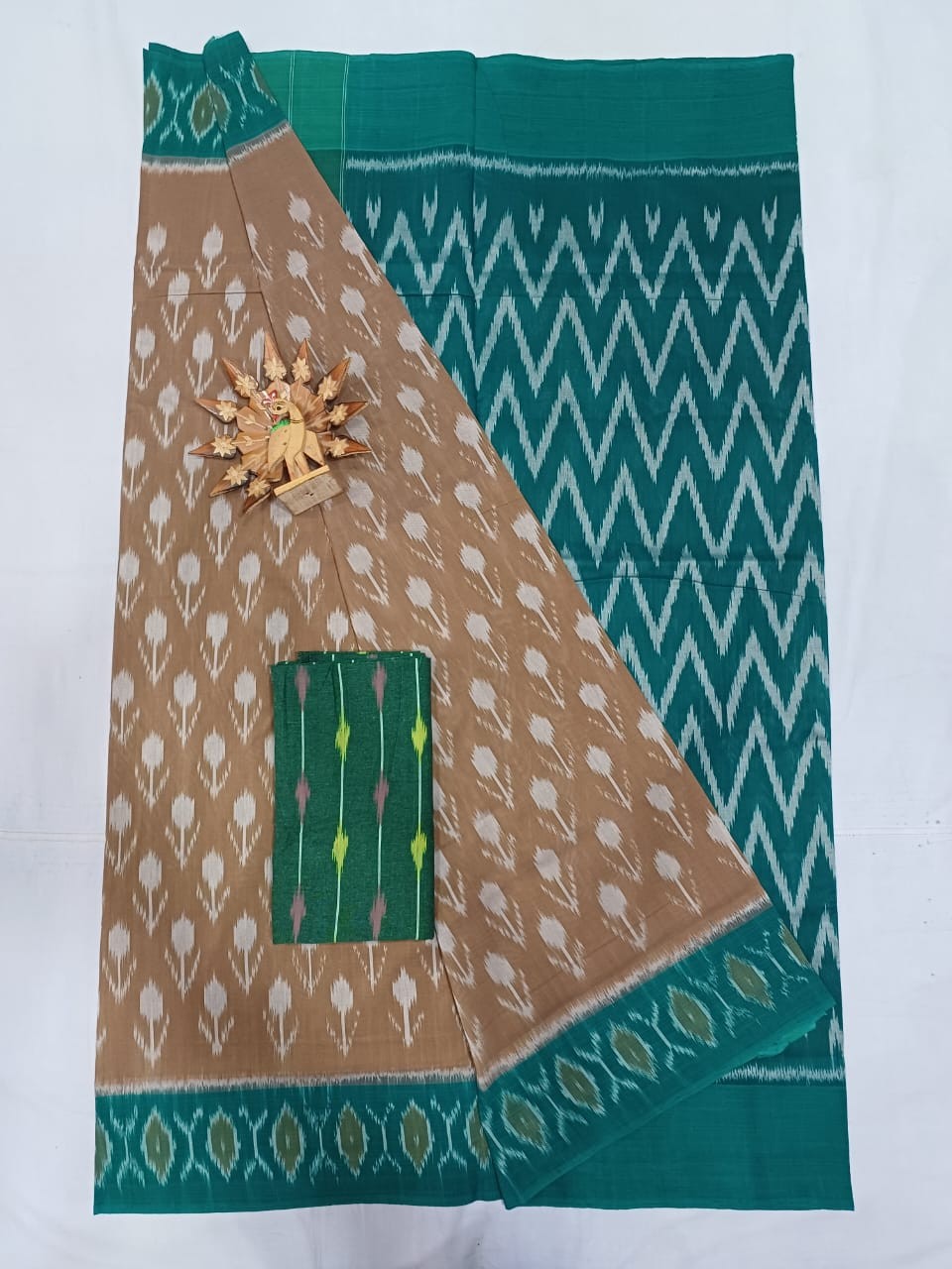 Pochampally Hand woven Ikkat Cotton Saree IKTGJWXWNCS