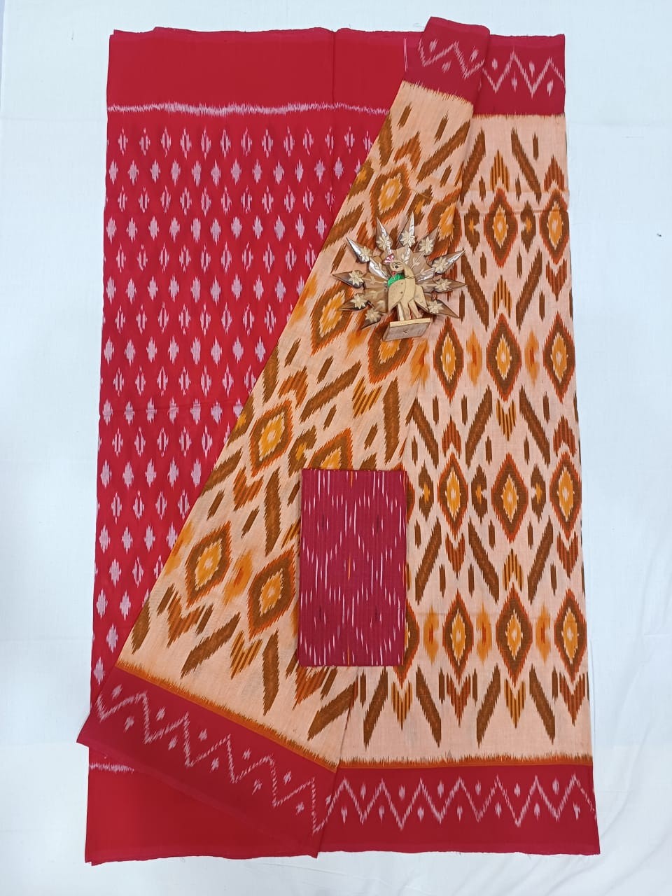 Pochampally Hand woven Ikkat Cotton Saree IKTEU55V6CS