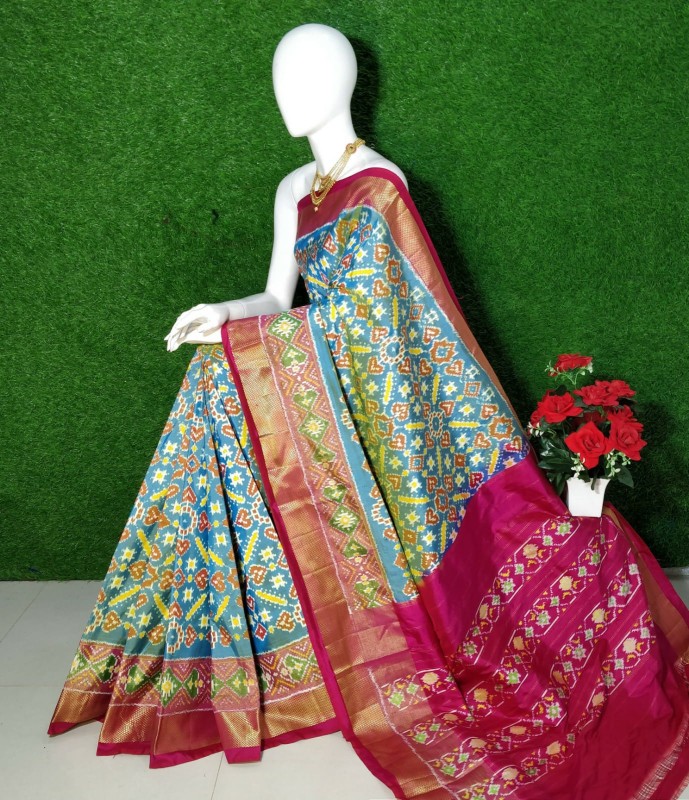 Exclusive Ikkat Pochampally Designer Pattern with Zari Kaddi Border Saree IKTTGDOF7SS