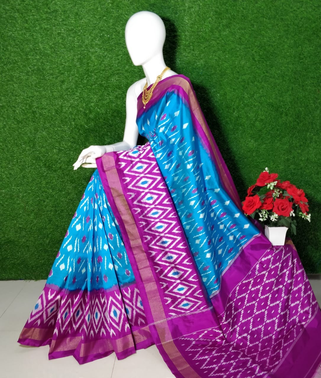 Pochampally Ikkat Silk Saree With  Beautiful Color Combination  IKTBVB0DXSS