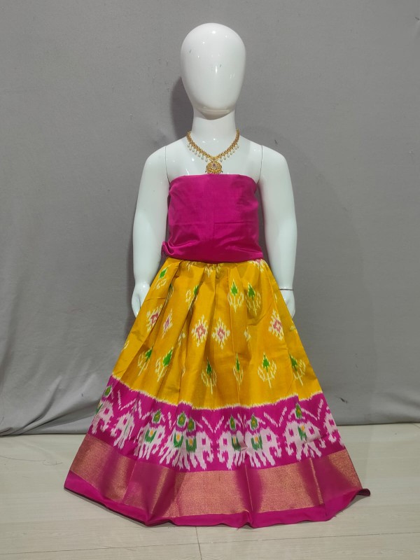 Handwoven Pochampally Ikkat Silk kids Lehenga IKTHGUVH1SL