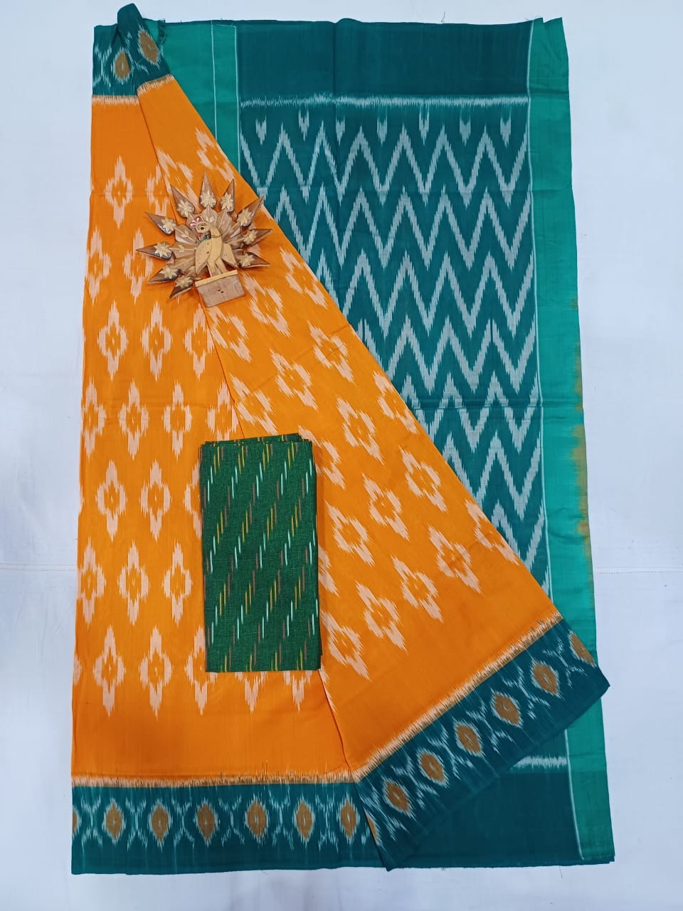 Pochampally Hand woven Ikkat Cotton Saree IKT6O7PM3CS