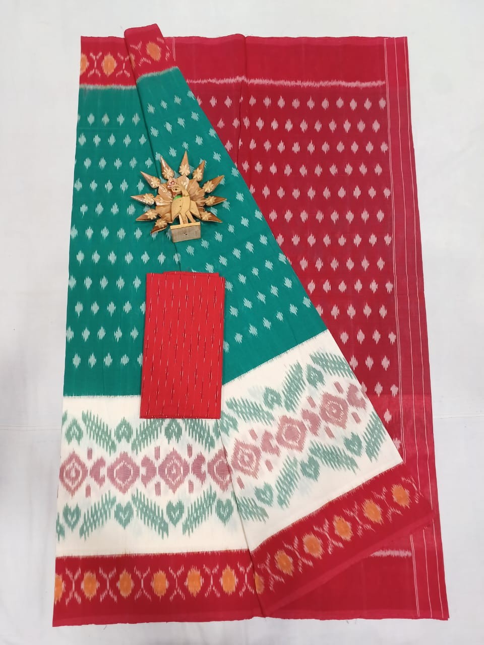 Pochampally Hand woven Ikkat Cotton Saree IKTSWRB9ECS