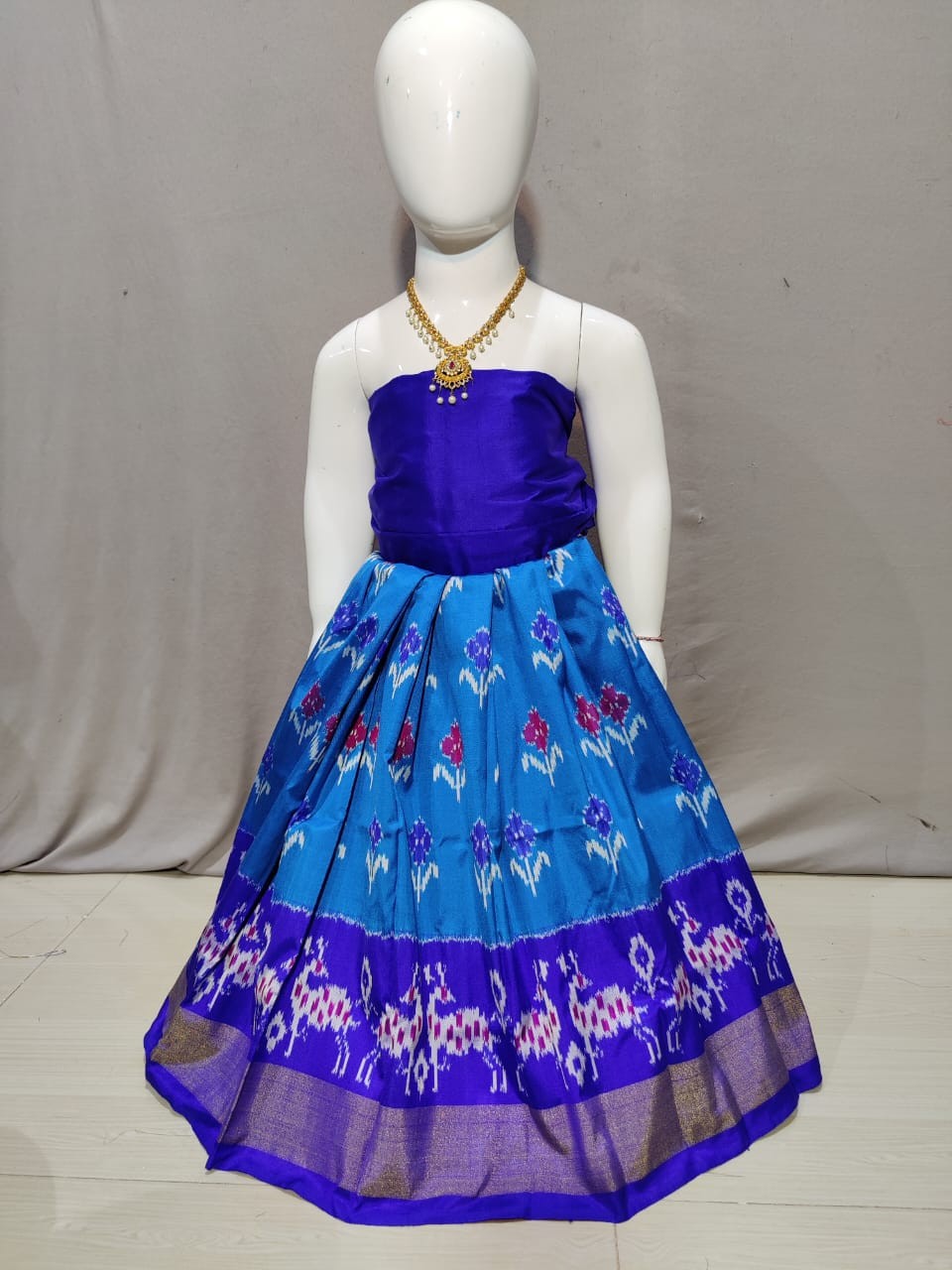 Ikkat pattu lehengas with price deals
