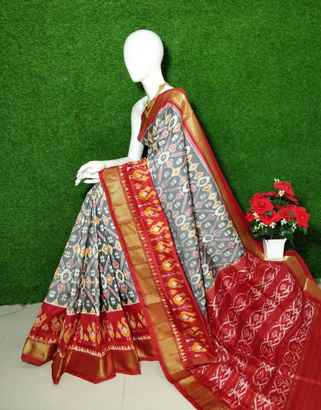 Exclusive Ikkat Pochampally Designer Pattern with Zari Kaddi Border Saree IKT6P9D14SS