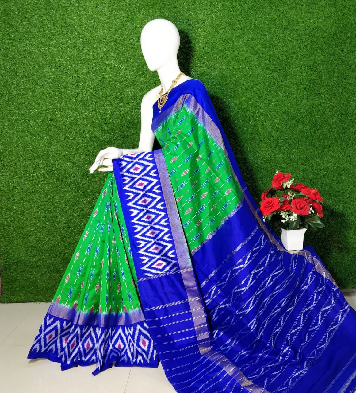 Pochampally Ikkat Silk Saree With  Beautiful Color Combination  IKT19Y7CDSS