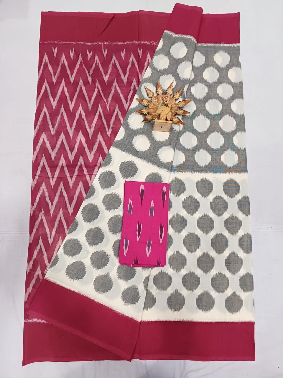 Pochampally Hand woven Ikkat Cotton Saree IKTSDY9RNCS