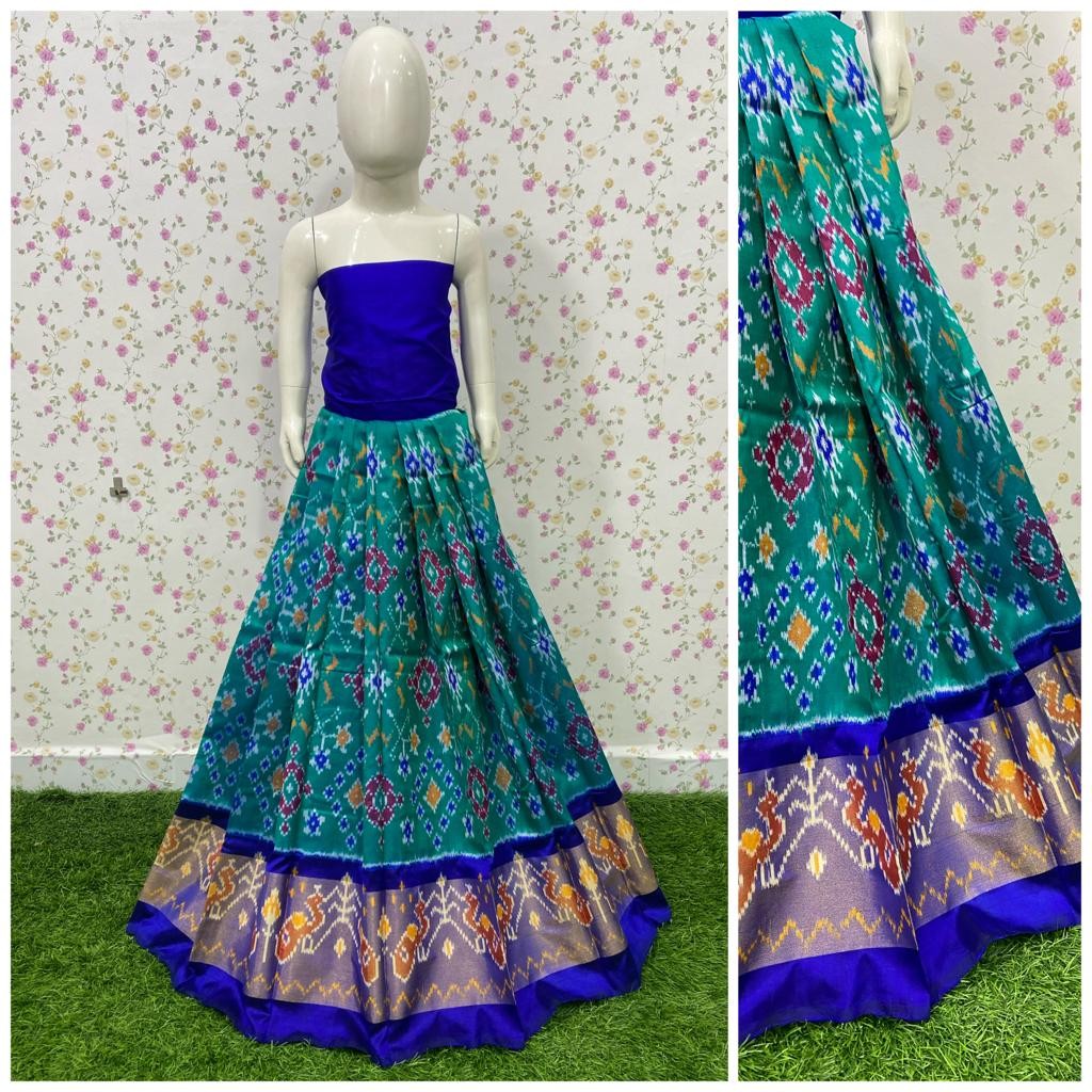 Pochampally Ikkat Silk Medium Size Lehenga IKTUZZAD3MSL