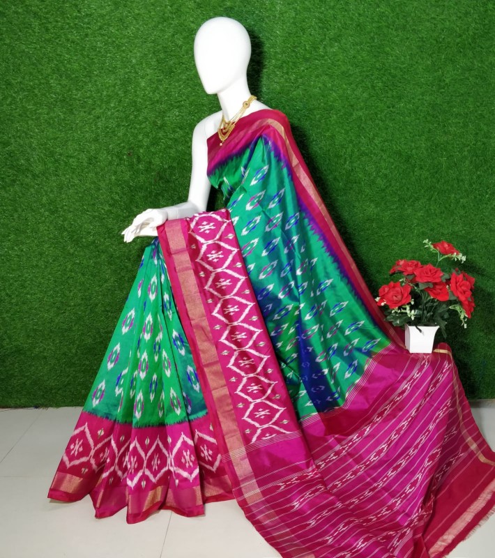 Pochampally Ikkat Silk Saree With  Beautiful Color Combination  IKTPBGR1GSS