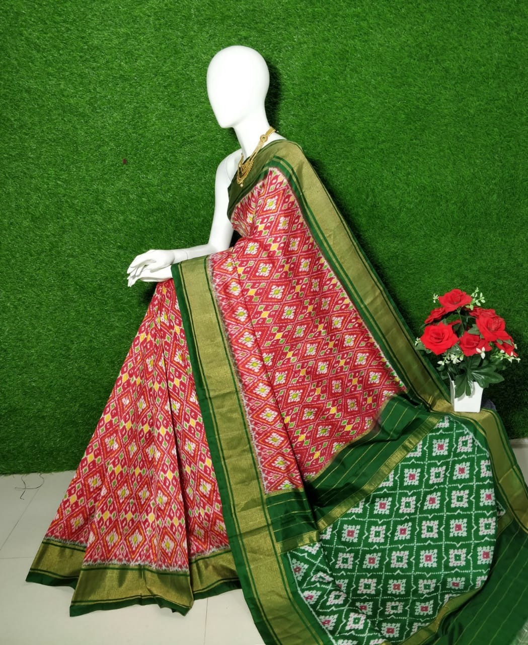 Exclusive Ikkat Pure Silk Full Designer Saree IKTNYBL0GSS