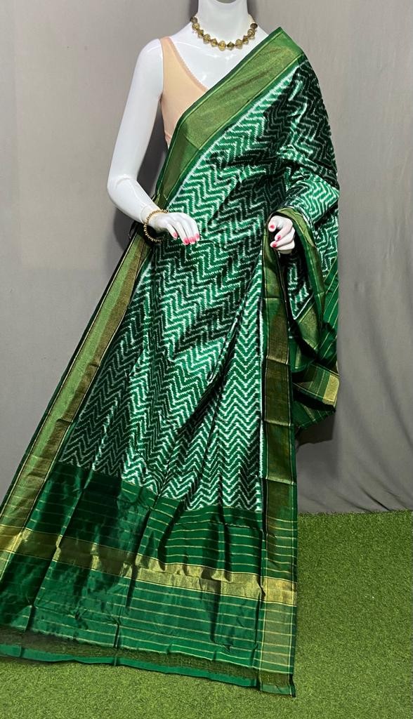 Handwoven Pochampally Ikkat Silk Dupatta with Zari Border_IKTQHY8WHSD