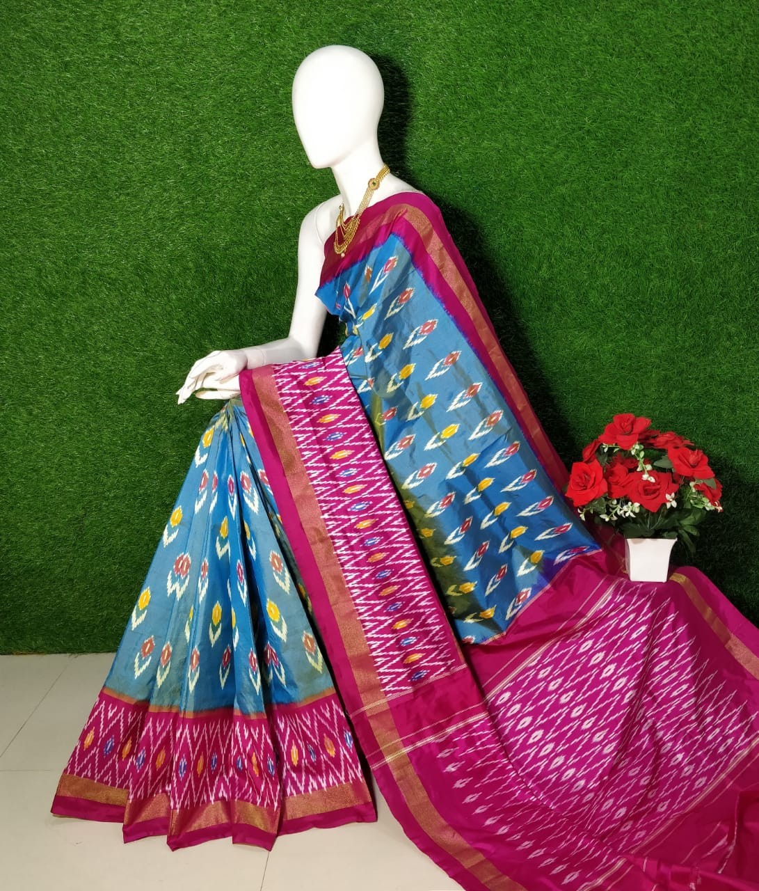 Pochampally Ikkat Silk Saree With  Beautiful Color Combination  IKT3WV6VASS