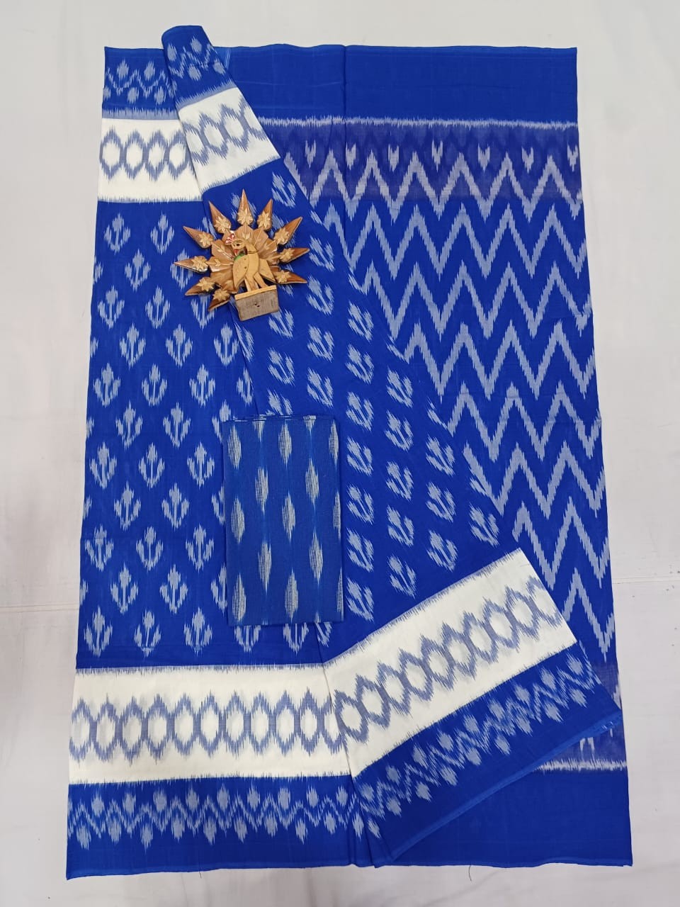 Pochampally Hand woven Ikkat Cotton Saree IKTMTNRICCS
