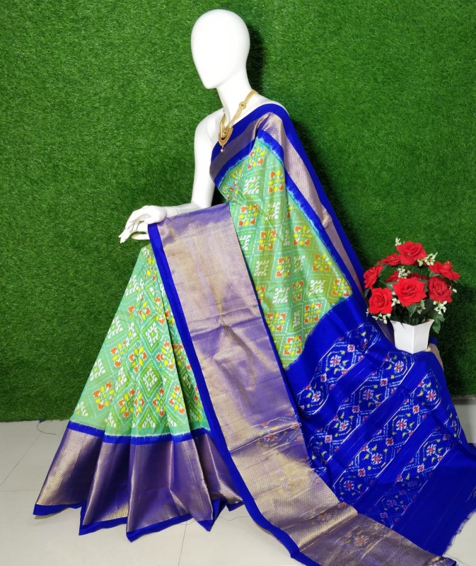 Exclusive Ikkat Pochampally Designer Pattern with Zari Kaddi Border Saree IKT0IOJ00SS