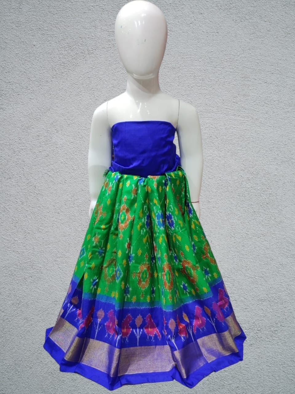 Handwoven Pochampally Ikkat Silk kids Lehenga IKTIXV59CSL