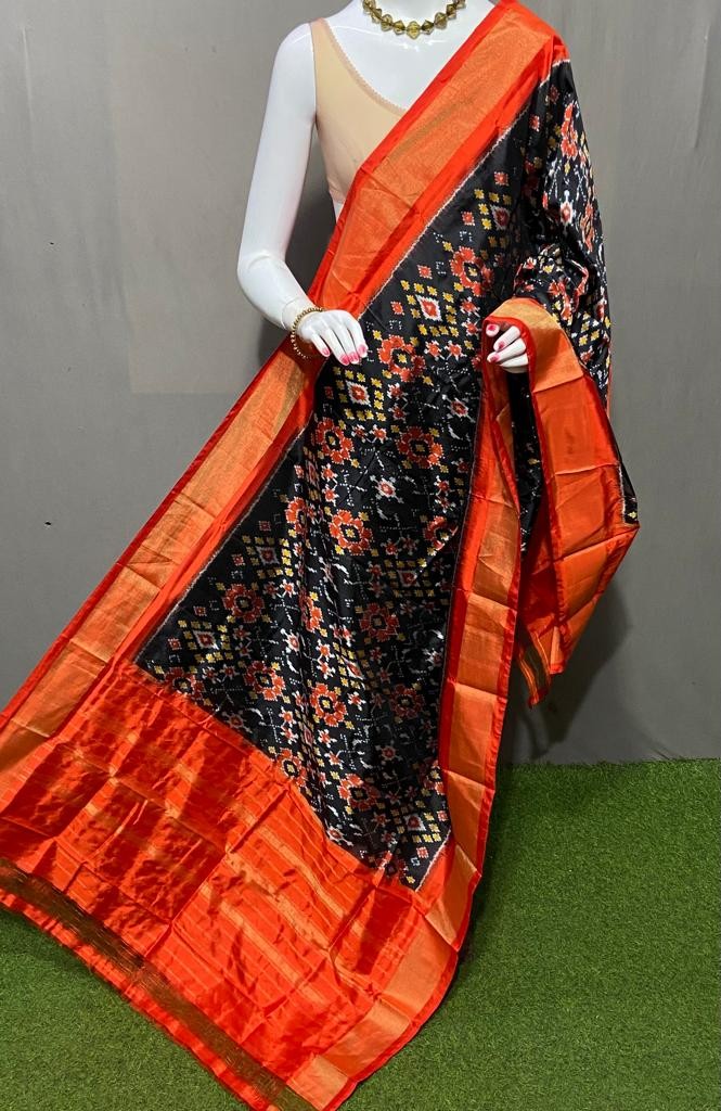 Handwoven Pochampally Ikkat Silk Dupatta with Zari Border_IKTRHH5C5SD