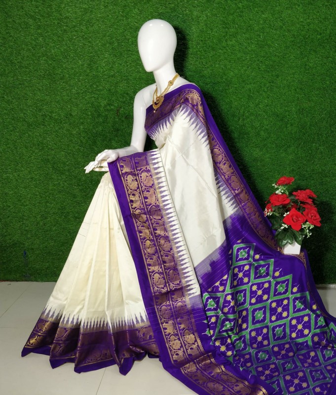 Ganga Jamuna Pochampally Ikkat Silk Saree With Kanchivaram Zari Border IKT4V2L5ESS