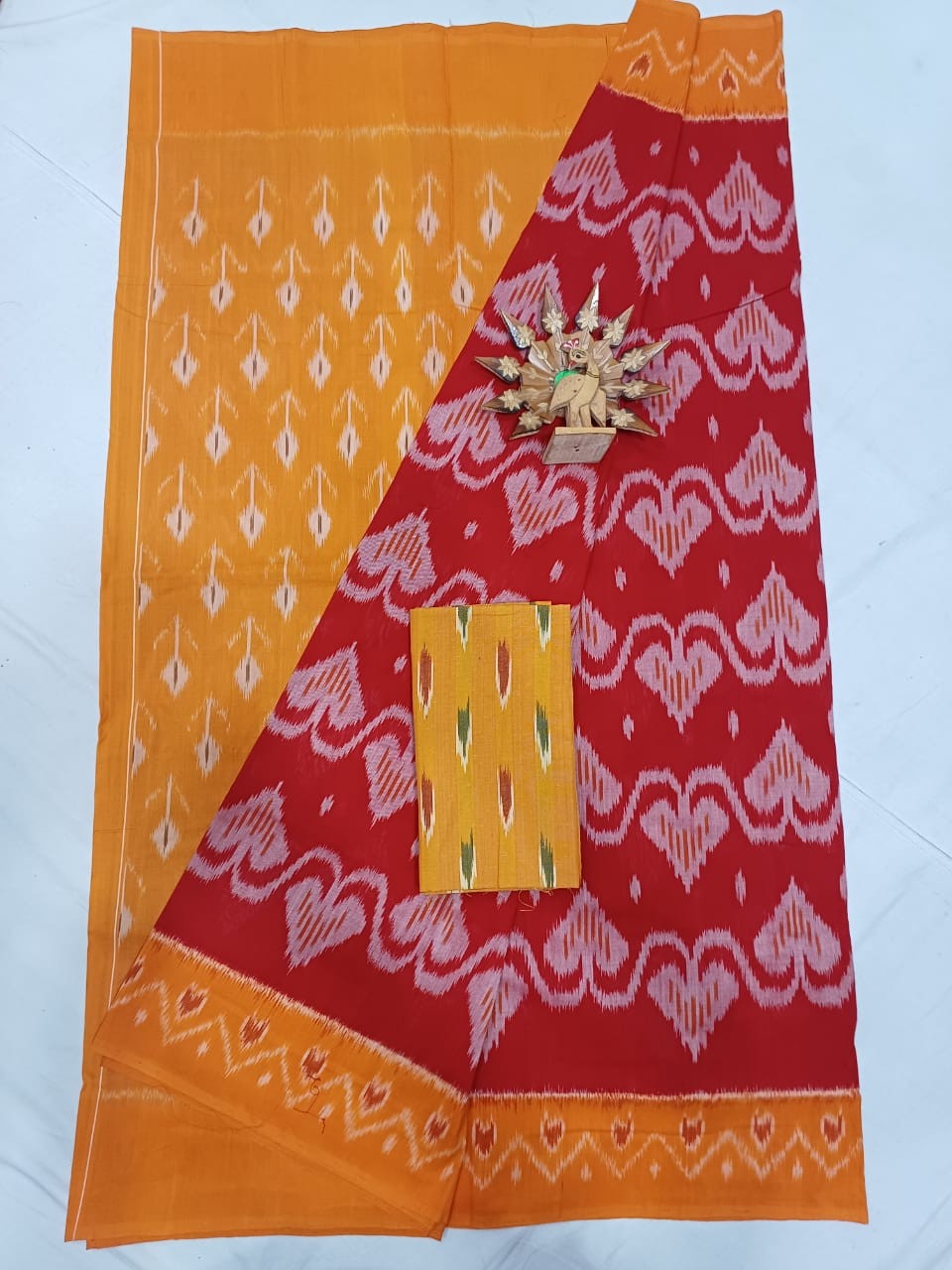 Pochampally Hand woven Ikkat Cotton Saree IKTHMLYQUCS