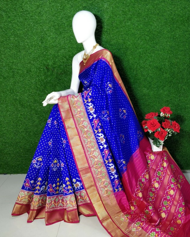 Exclusive Ikkat Pochampally Designer Pattern with Zari Kaddi Border Saree IKTJI6TJESS
