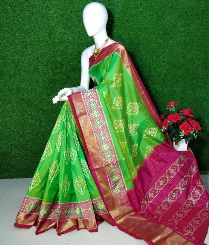Exclusive Ikkat Pochampally Designer Pattern with Zari Kaddi Border Saree IKTZU7TI3SS