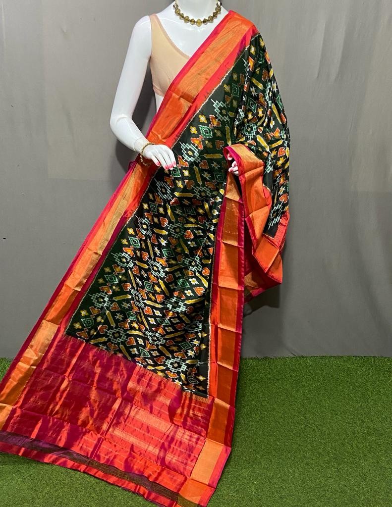 Handwoven Pochampally Ikkat Silk Dupatta with Zari Border_IKTMTBPBVSD